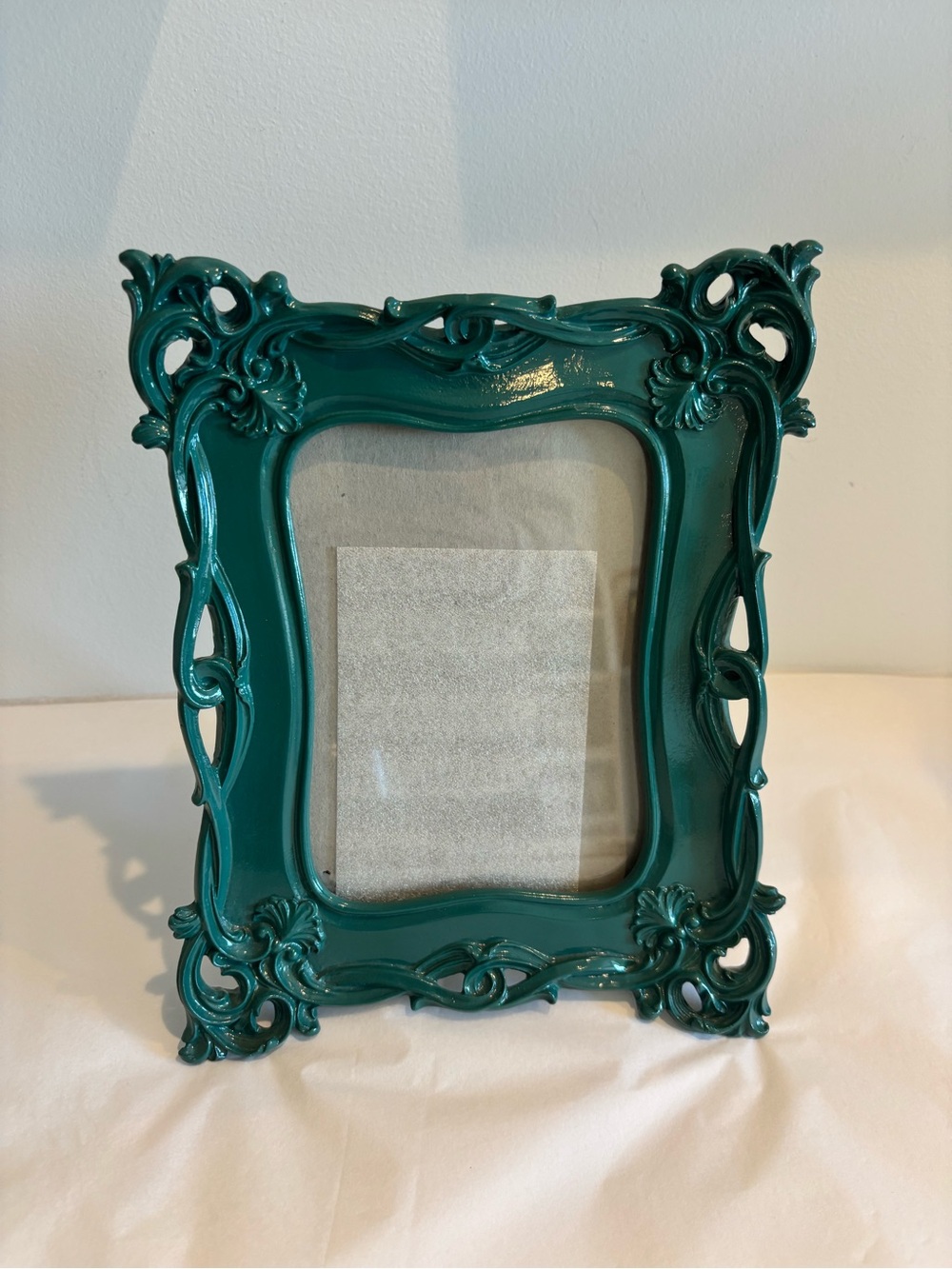 URBAN BARN Ornate Teal Decorative resin Picture Frame holds a 4.5”x 6.5” photo